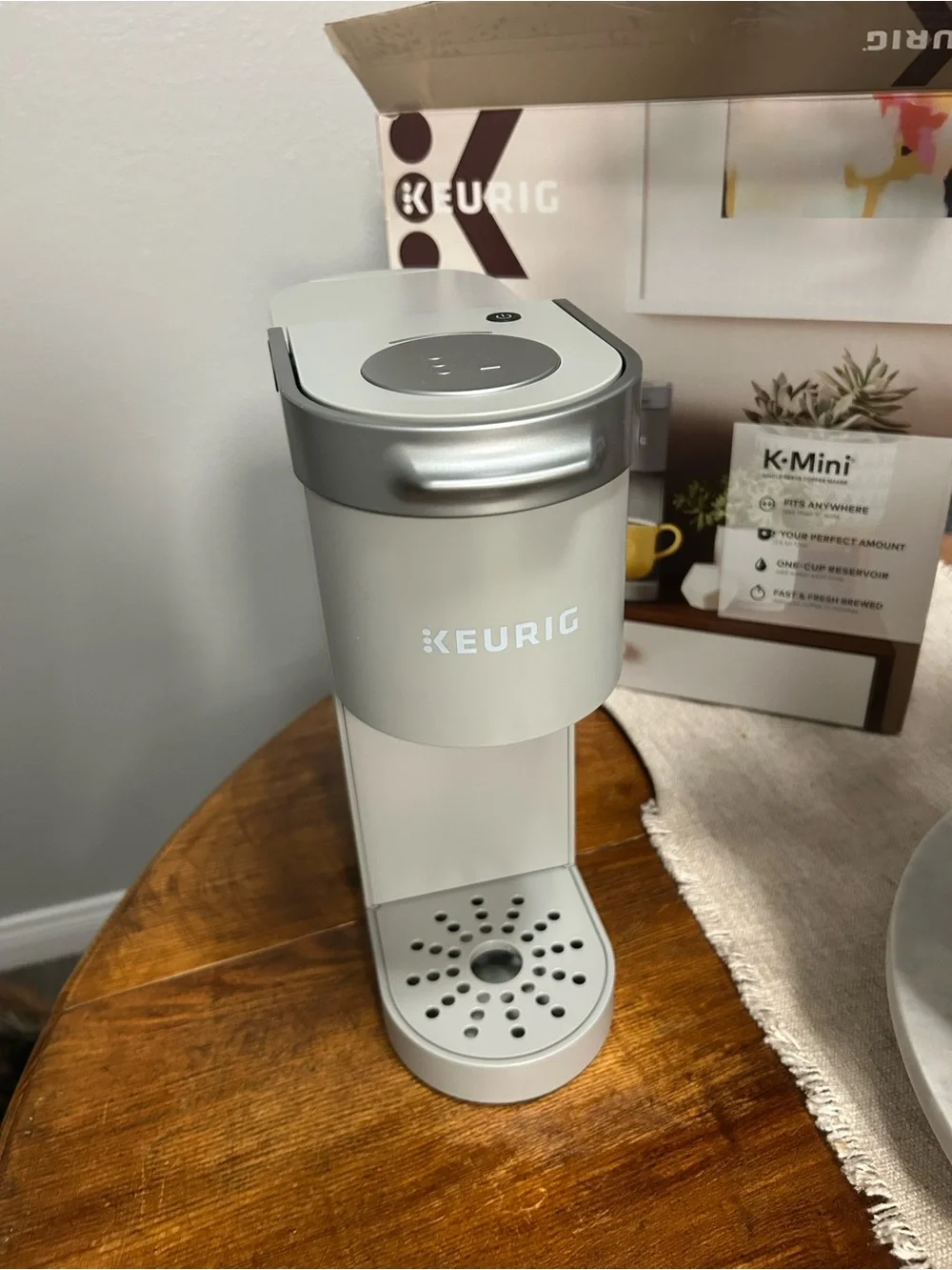 Brand new Keurig K-Mini Single Serve Coffee Maker Box with Yellow Mug Artwork